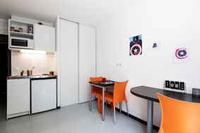 Location studio meublé à Lyon 07 - 505 € - 20 m²